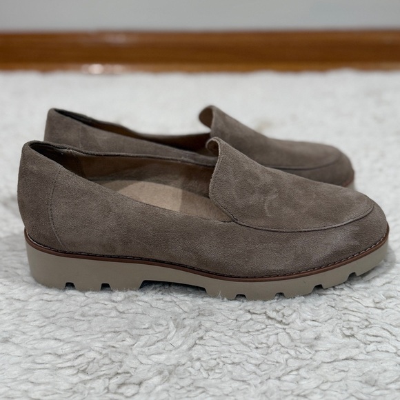Vionic Women's Taupe Suede Flats - Picture 3 of 10